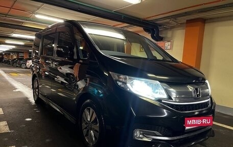 Honda Stepwgn IV, 2015 год, 1 900 000 рублей, 1 фотография