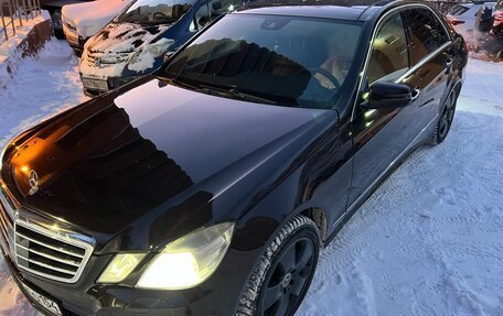 Mercedes-Benz E-Класс, 2010 год, 1 450 000 рублей, 3 фотография