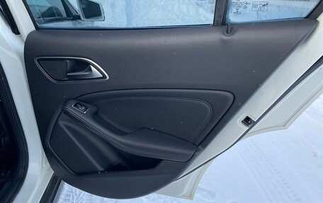 Mercedes-Benz GLA, 2017 год, 2 150 000 рублей, 19 фотография