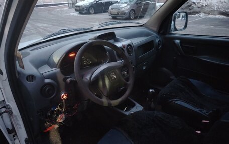 Peugeot Partner II рестайлинг 2, 2011 год, 500 000 рублей, 8 фотография