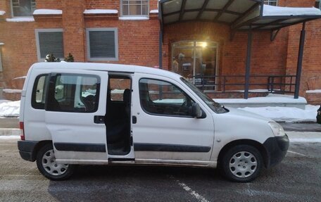 Peugeot Partner II рестайлинг 2, 2011 год, 500 000 рублей, 2 фотография