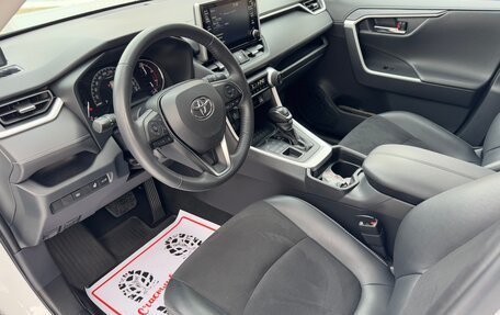 Toyota RAV4, 2021 год, 4 650 000 рублей, 6 фотография