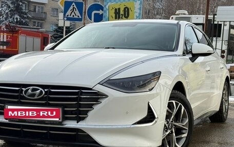Hyundai Sonata VIII, 2021 год, 2 600 000 рублей, 2 фотография