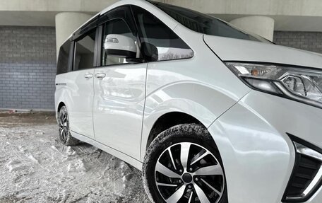 Honda Stepwgn IV, 2016 год, 1 400 000 рублей, 5 фотография