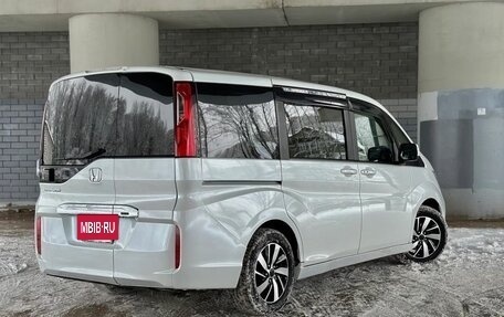 Honda Stepwgn IV, 2016 год, 1 400 000 рублей, 4 фотография