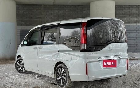 Honda Stepwgn IV, 2016 год, 1 400 000 рублей, 3 фотография