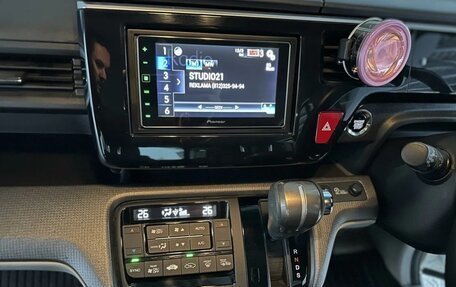 Honda Stepwgn IV, 2016 год, 1 400 000 рублей, 11 фотография