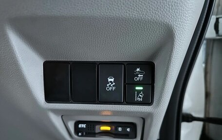 Honda Stepwgn IV, 2016 год, 1 400 000 рублей, 14 фотография