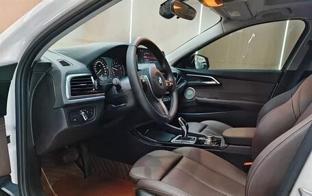 BMW 1 серия, 2023 год, 1 800 000 рублей, 8 фотография