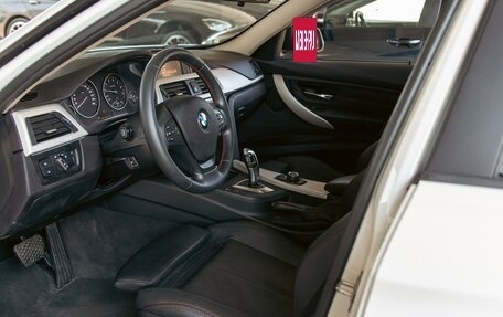 BMW 3 серия, 2017 год, 1 885 000 рублей, 13 фотография