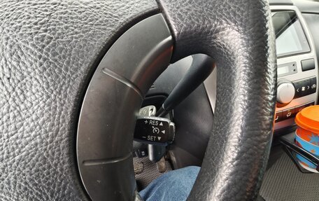 Toyota Avensis Verso I рестайлинг, 2004 год, 1 150 000 рублей, 9 фотография