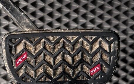 Toyota Avensis Verso I рестайлинг, 2004 год, 1 150 000 рублей, 18 фотография