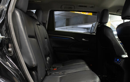 Toyota Highlander III, 2015 год, 2 579 000 рублей, 13 фотография