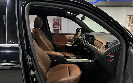 Mercedes-Benz GLB, 2021 год, 2 300 000 рублей, 13 фотография