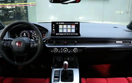 Honda Civic Type R, 2023 год, 6 000 000 рублей, 16 фотография