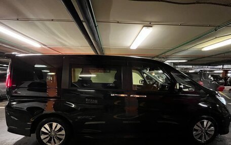 Honda Stepwgn IV, 2015 год, 1 900 000 рублей, 3 фотография