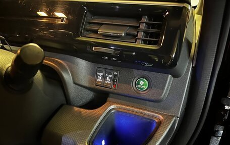 Honda Stepwgn IV, 2015 год, 1 900 000 рублей, 15 фотография