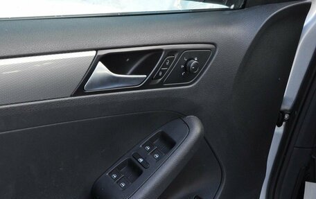 Volkswagen Jetta VI, 2016 год, 1 400 000 рублей, 10 фотография