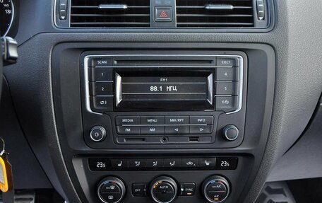 Volkswagen Jetta VI, 2016 год, 1 400 000 рублей, 12 фотография