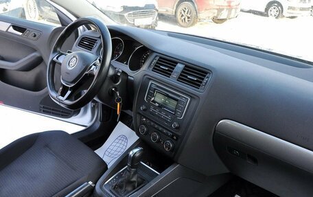 Volkswagen Jetta VI, 2016 год, 1 400 000 рублей, 14 фотография