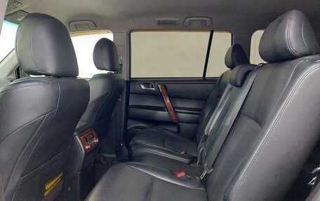 Toyota Highlander III, 2012 год, 1 989 000 рублей, 18 фотография