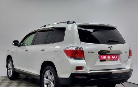 Toyota Highlander III, 2012 год, 1 989 000 рублей, 7 фотография