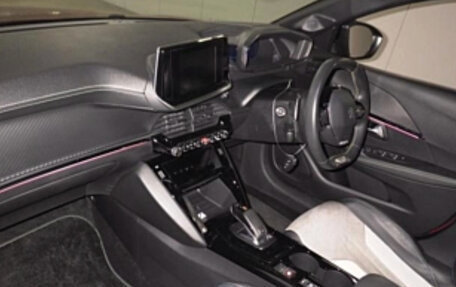 Peugeot 208 II, 2021 год, 1 290 000 рублей, 5 фотография