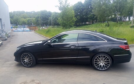 Mercedes-Benz E-Класс, 2013 год, 1 600 000 рублей, 6 фотография