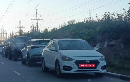 Hyundai Solaris II рестайлинг, 2017 год, 700 000 рублей, 1 фотография