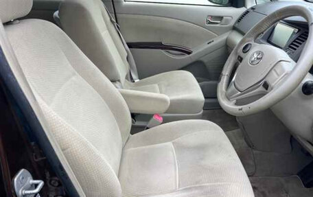 Toyota ISis I, 2014 год, 1 170 000 рублей, 14 фотография