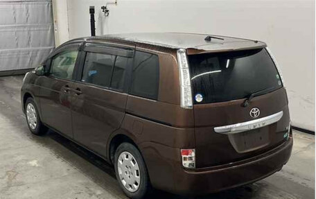 Toyota ISis I, 2014 год, 1 170 000 рублей, 7 фотография