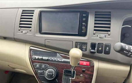 Toyota ISis I, 2014 год, 1 170 000 рублей, 13 фотография