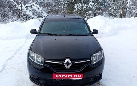Renault Logan II, 2017 год, 950 000 рублей, 10 фотография