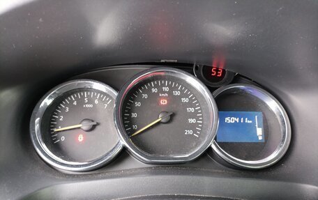 Renault Logan II, 2017 год, 950 000 рублей, 21 фотография