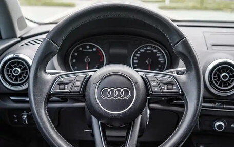 Audi A3, 2018 год, 1 400 000 рублей, 10 фотография