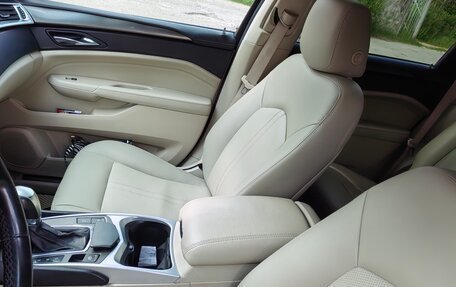 Cadillac SRX II рестайлинг, 2010 год, 1 300 000 рублей, 9 фотография