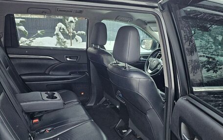 Toyota Highlander III, 2014 год, 2 500 000 рублей, 8 фотография