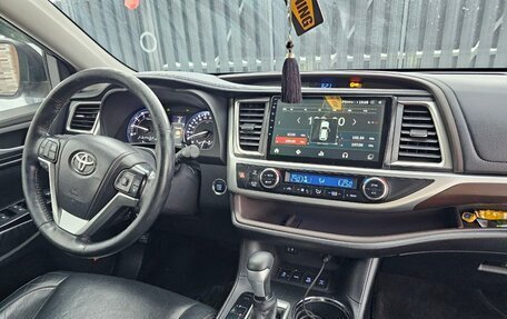 Toyota Highlander III, 2014 год, 2 500 000 рублей, 10 фотография