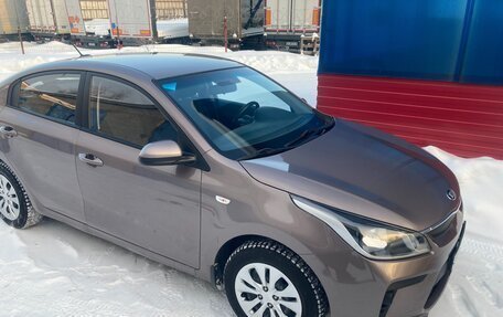 KIA Rio IV, 2018 год, 1 100 000 рублей, 12 фотография