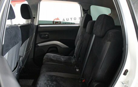 Mitsubishi Outlander III рестайлинг 3, 2010 год, 1 229 000 рублей, 9 фотография