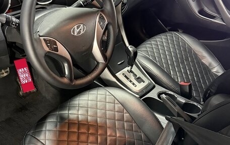 Hyundai Elantra V, 2012 год, 990 000 рублей, 8 фотография