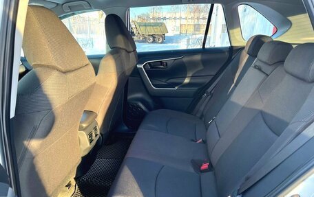 Toyota RAV4, 2023 год, 3 500 000 рублей, 11 фотография