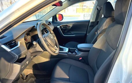 Toyota RAV4, 2023 год, 3 500 000 рублей, 10 фотография