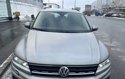 Volkswagen Tiguan II, 2020 год, 1 900 000 рублей, 1 фотография
