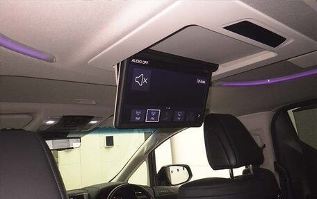 Toyota Alphard, 2023 год, 9 100 000 рублей, 3 фотография