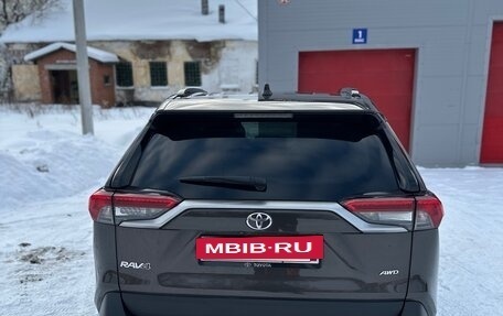 Toyota RAV4, 2022 год, 4 850 000 рублей, 5 фотография