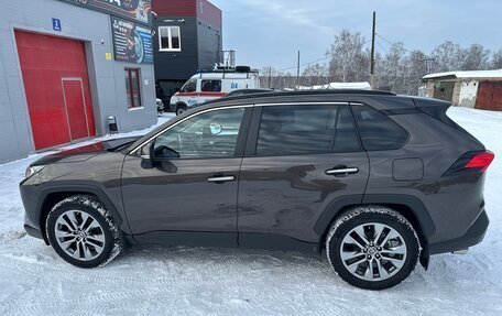 Toyota RAV4, 2022 год, 4 850 000 рублей, 7 фотография