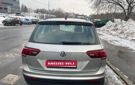 Volkswagen Tiguan II, 2020 год, 1 900 000 рублей, 2 фотография