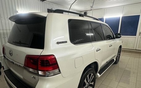Toyota Land Cruiser 200, 2017 год, 9 000 000 рублей, 5 фотография