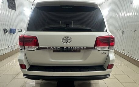 Toyota Land Cruiser 200, 2017 год, 9 000 000 рублей, 6 фотография